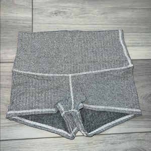 lululemon wunder under HR 2.5 short